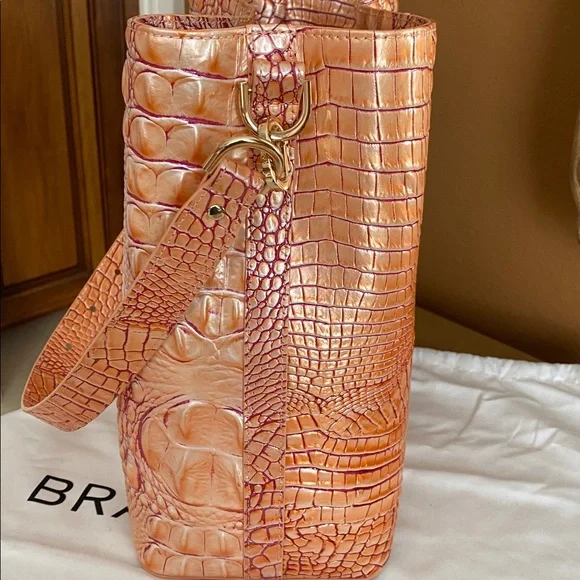 Brahmin NWOT Apricot Rose Celina - Picture 4 of 5